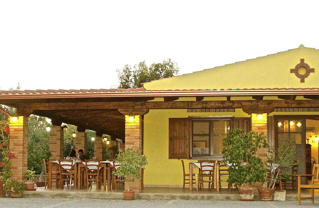 Agriturismo Sa Tiria Teulada Eksteriør billede