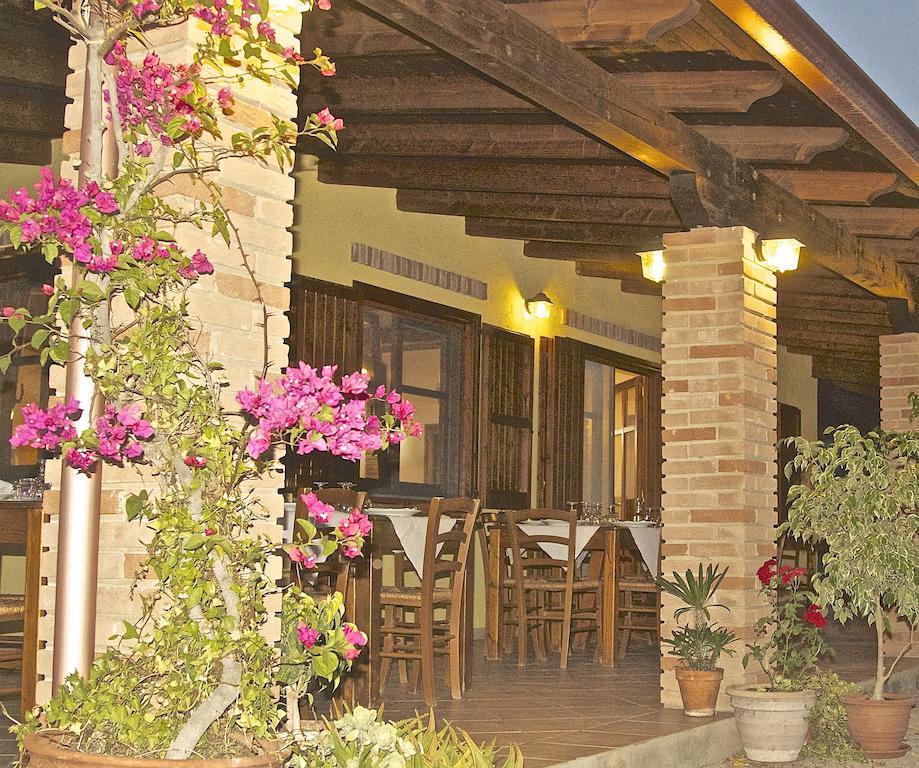 Agriturismo Sa Tiria Teulada Eksteriør billede